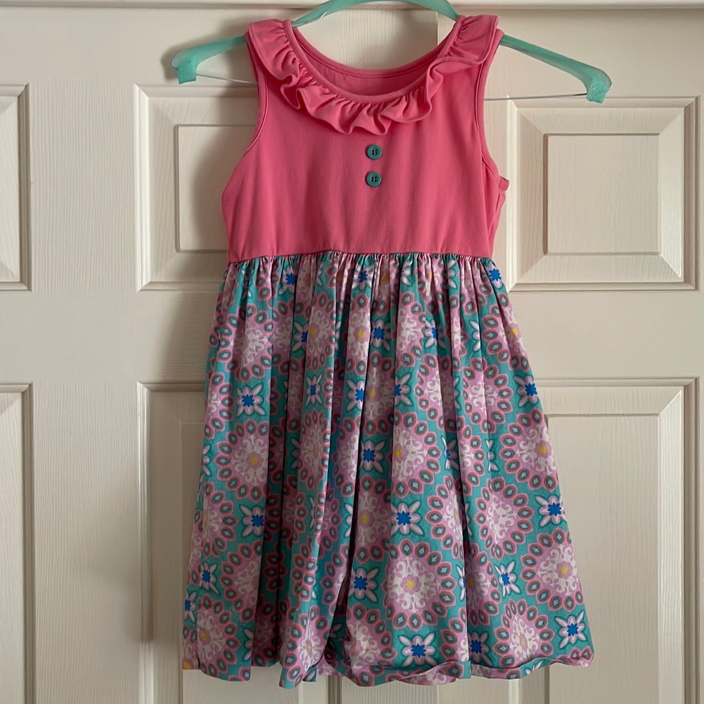 Like new size 7-8 Eleanor Rose dress.